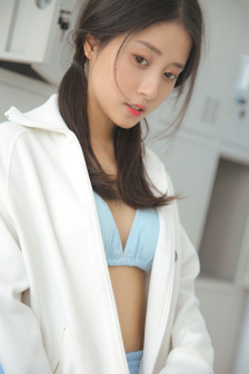 明星专题：安娜·帕里约